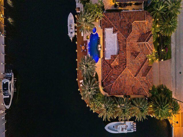 Lighthouse Point waterfront home