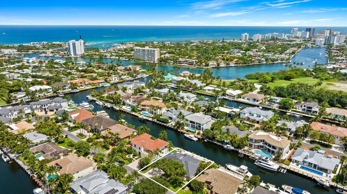 Lighthouse Point waterfront home