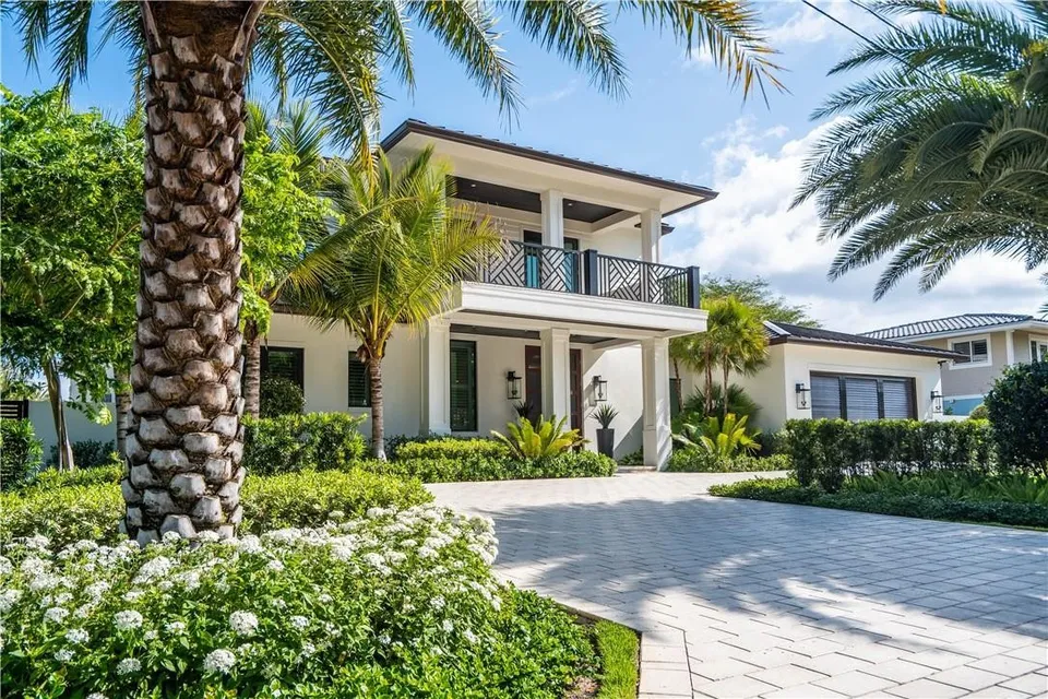 Lighthouse Point waterfront residence