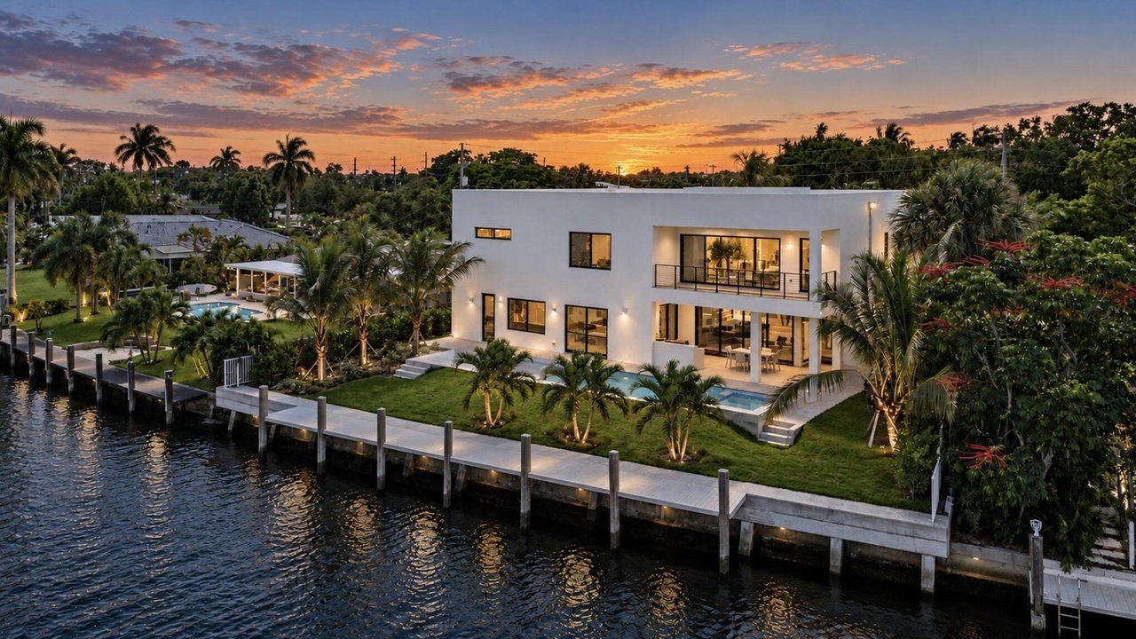 Lighthouse Point deep-water new construction residence