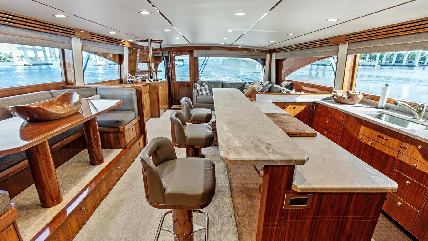2017 Viking 80 Skybridge Aussie Rules - photo 3