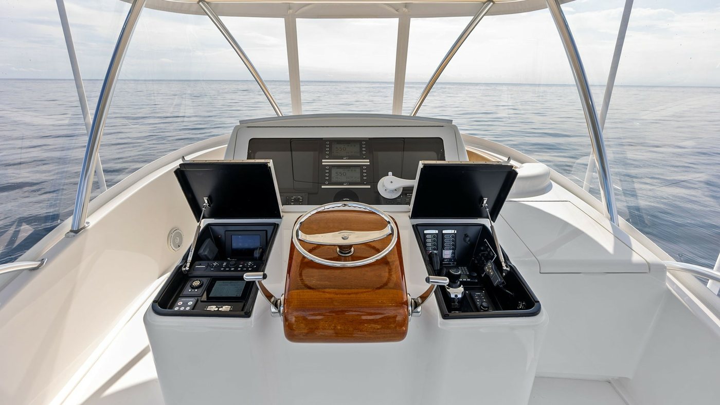 2017 Viking 80 Skybridge Aussie Rules - photo 4