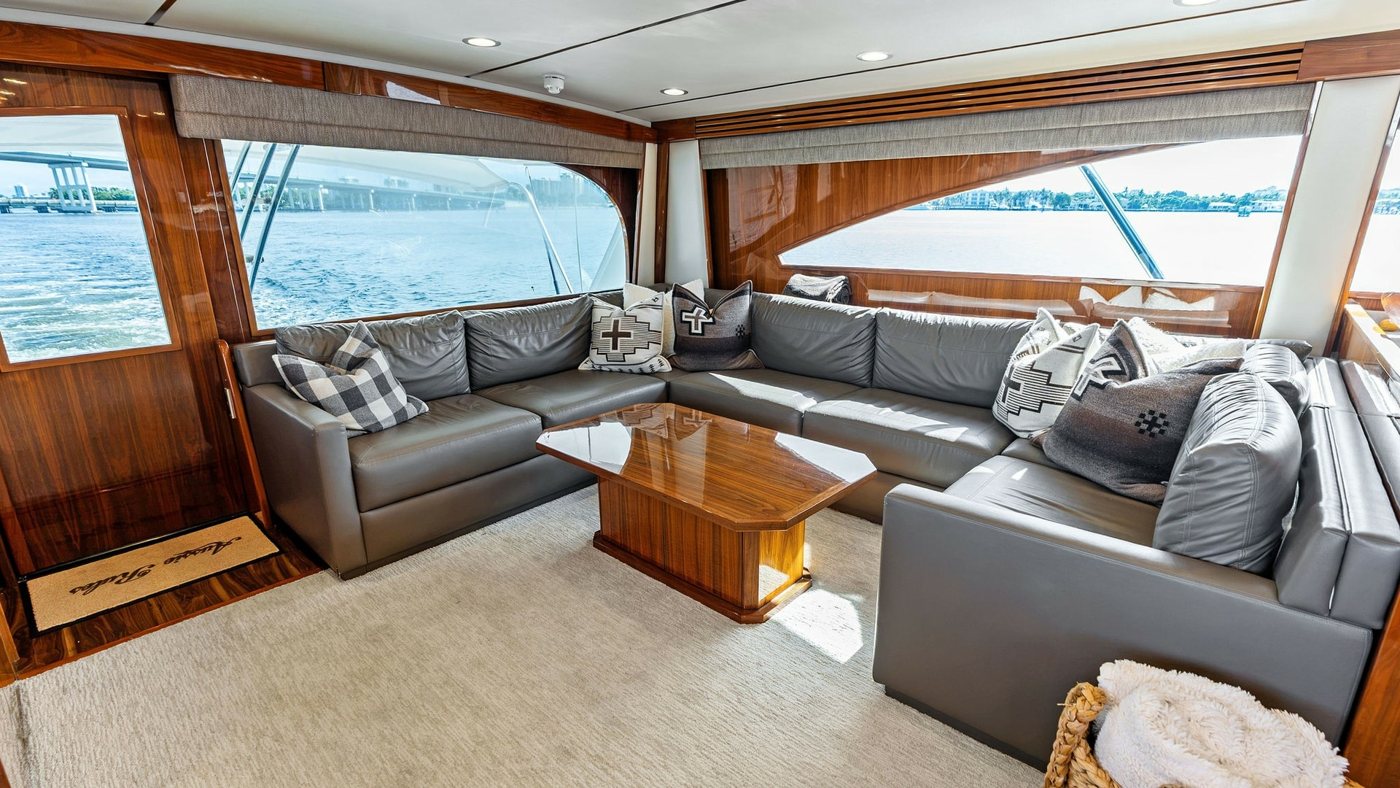 2017 Viking 80 Skybridge Aussie Rules - photo 8