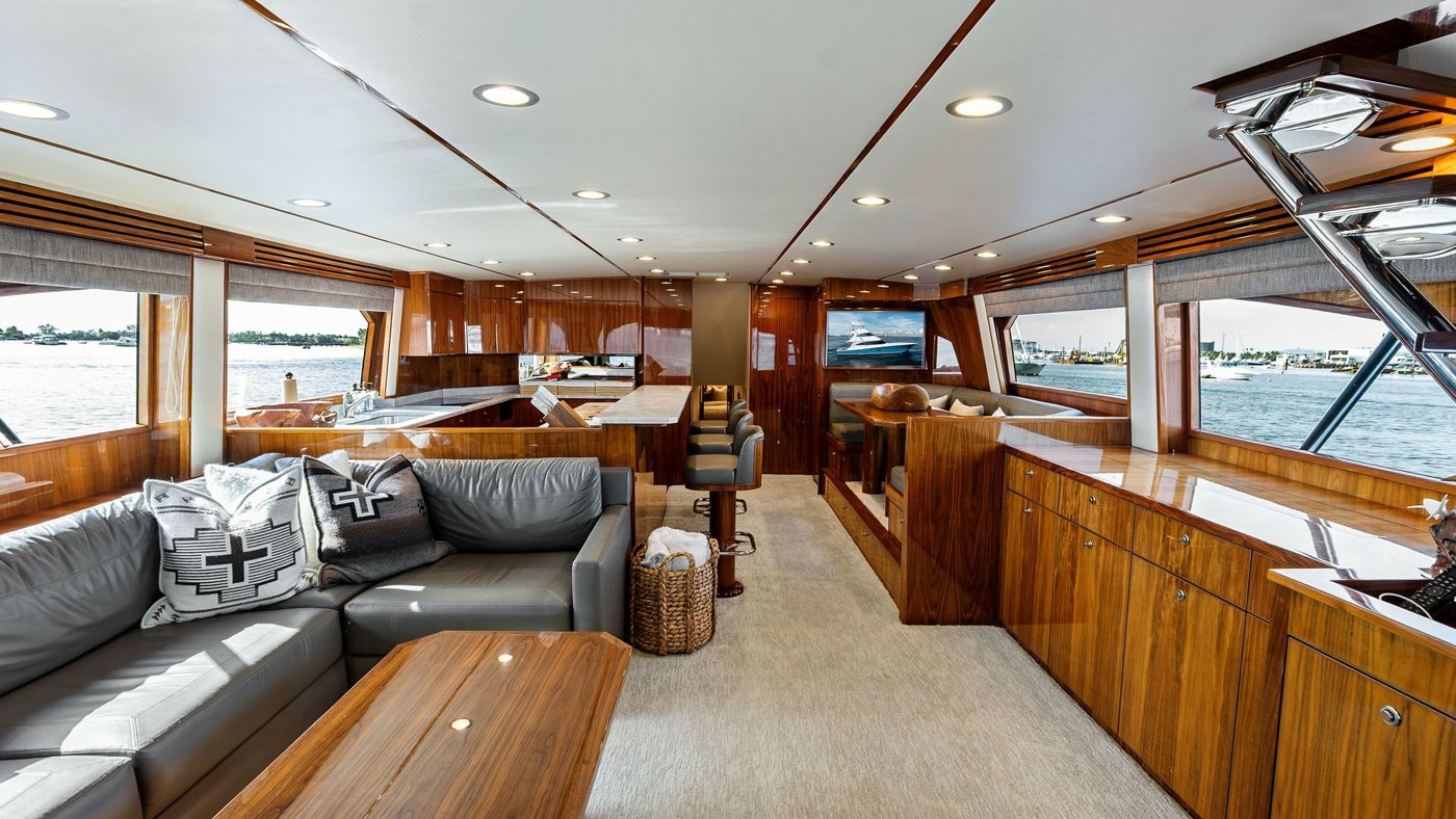2017 Viking 80 Skybridge Aussie Rules - photo 9