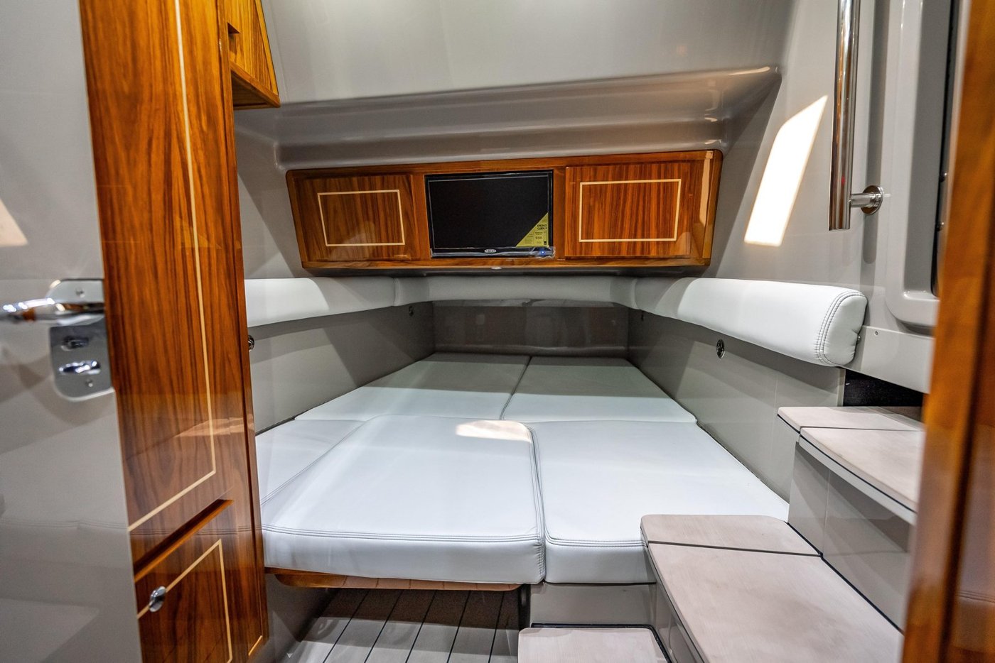2024 HCB 53 Suenos RXV - photo 8