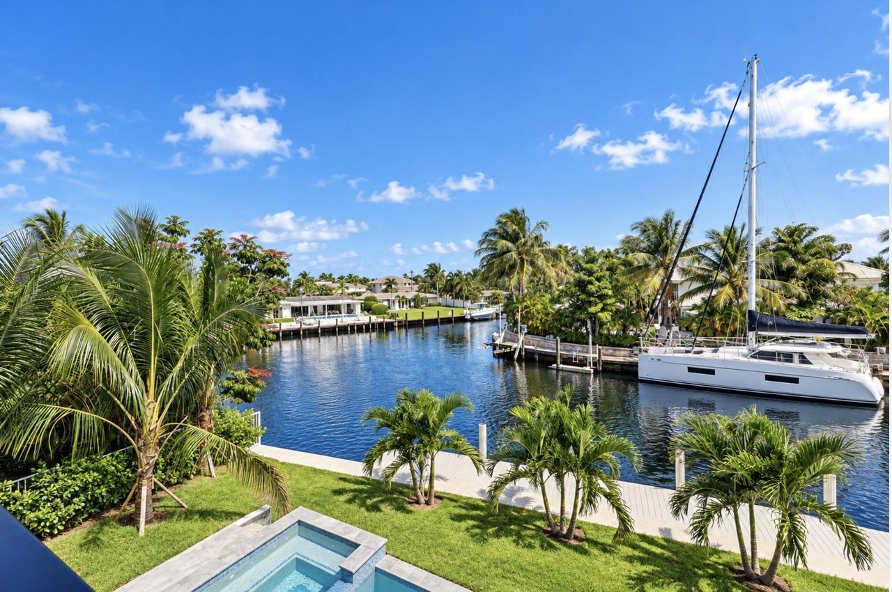 Lighthouse Point deep-water new construction residence - photo 2