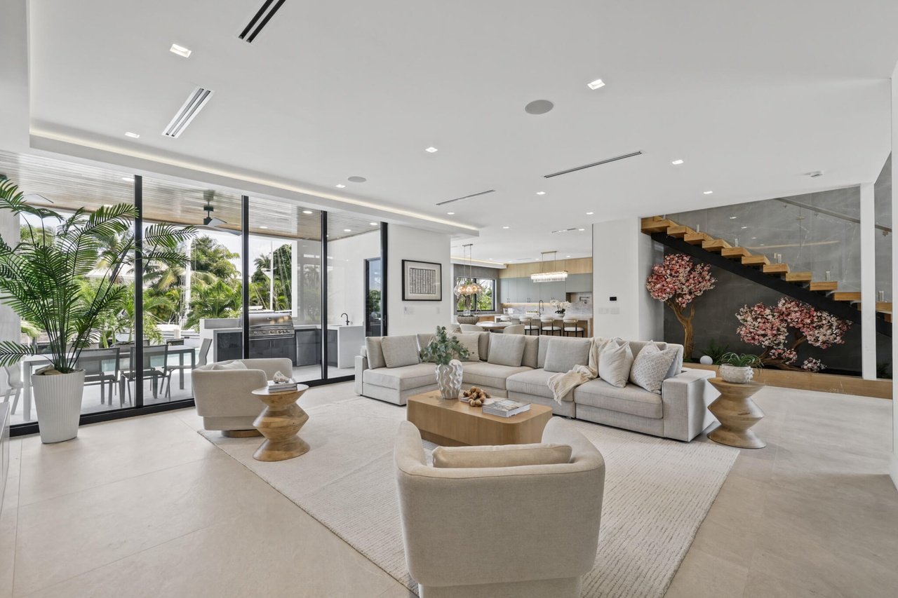 Lighthouse Point deep-water new construction residence - photo 4