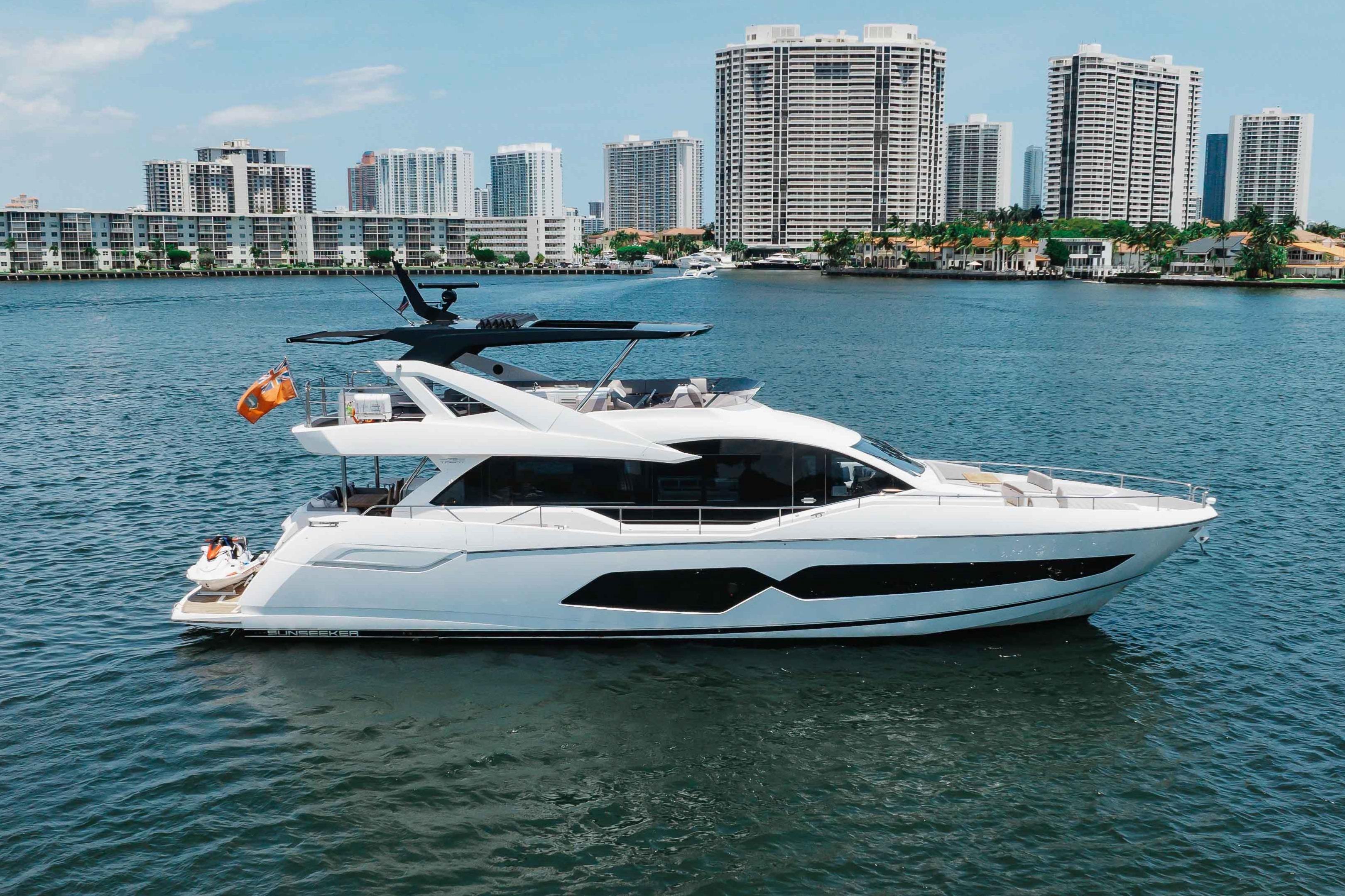2022 Sunseeker 76 Yacht · Milamo