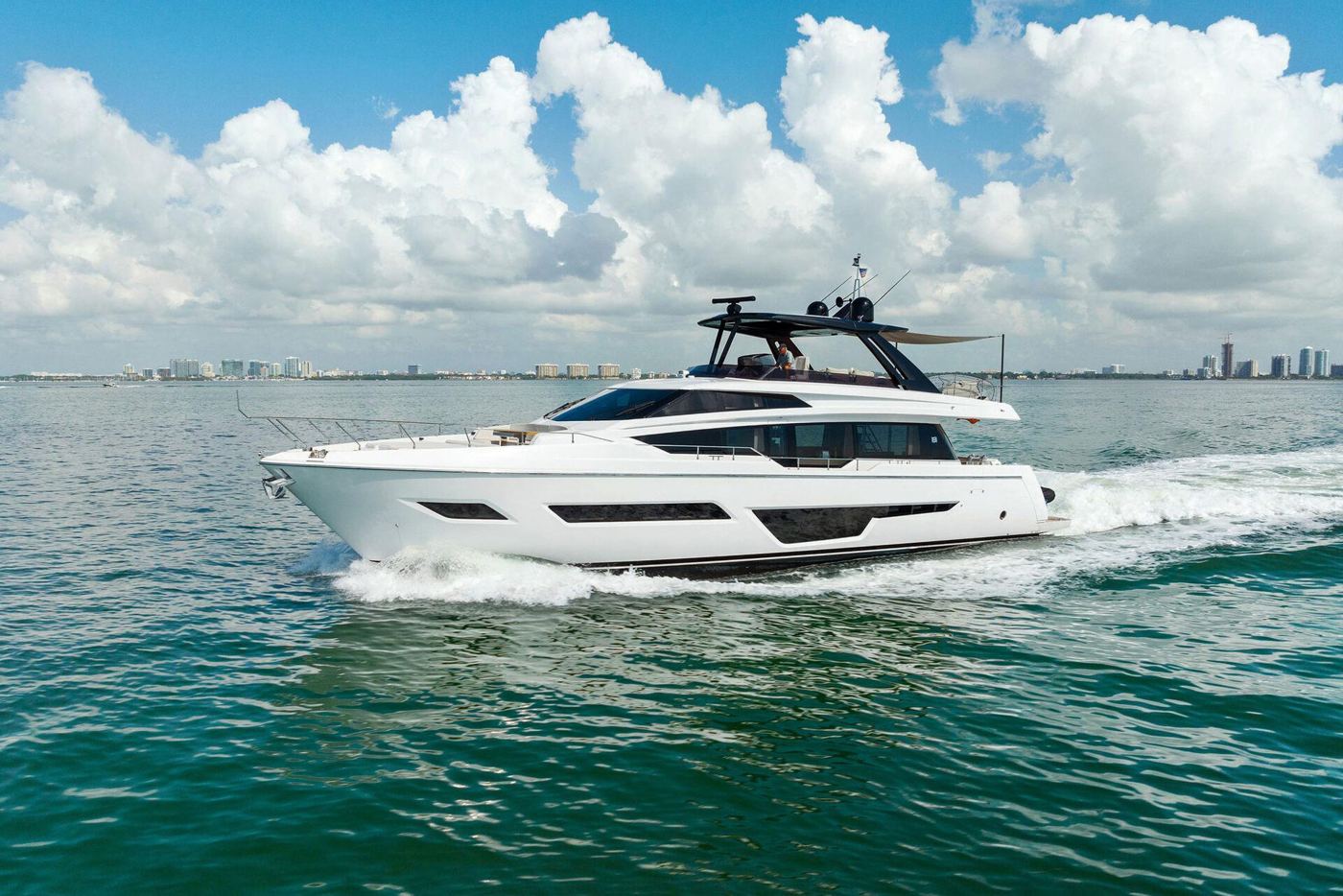 Ferretti 780 · Open Sea