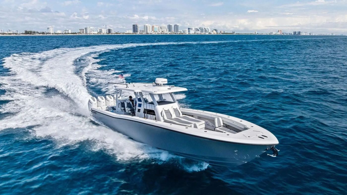 Invincible 43 Open Fisherman · LOONEY TUNE
