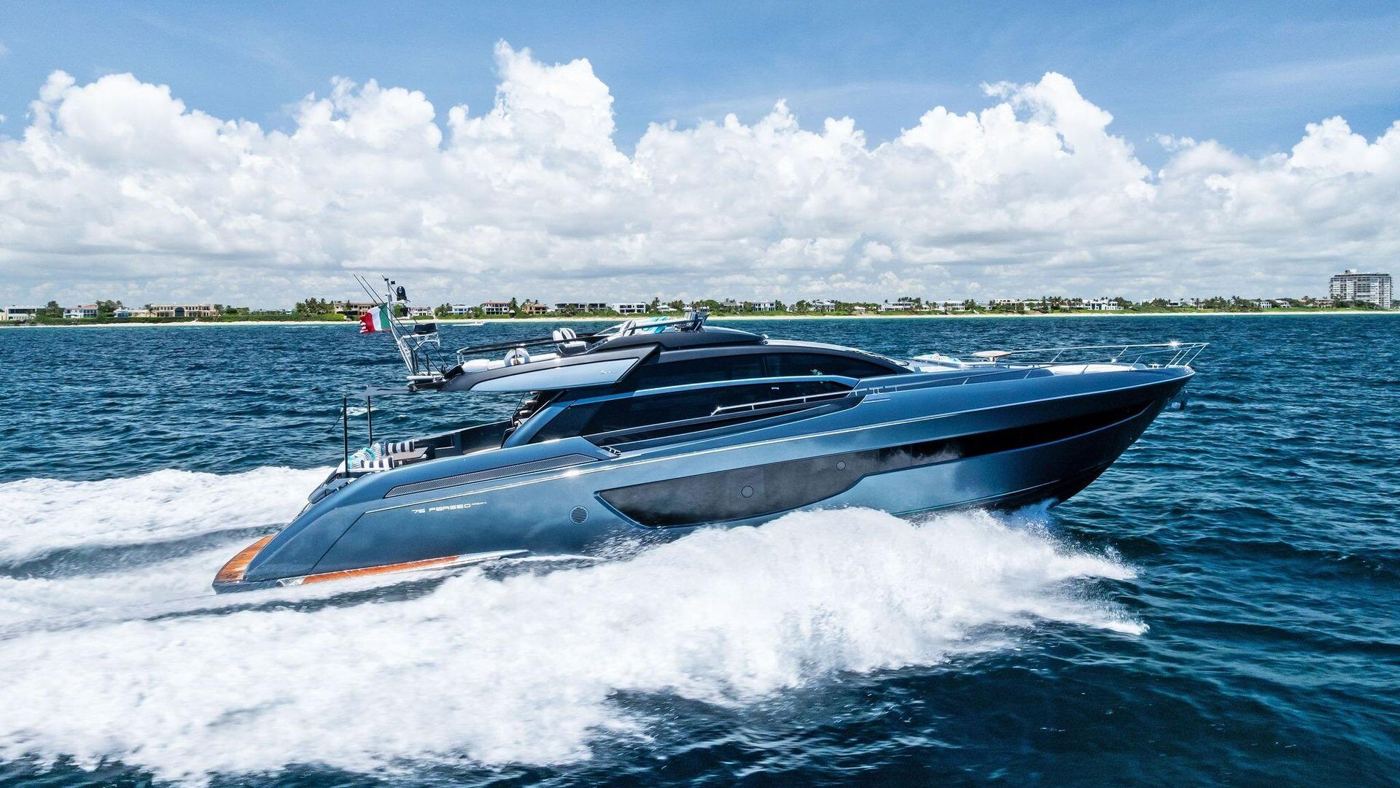 Riva 76 Perseo Super · MOMENTUM
