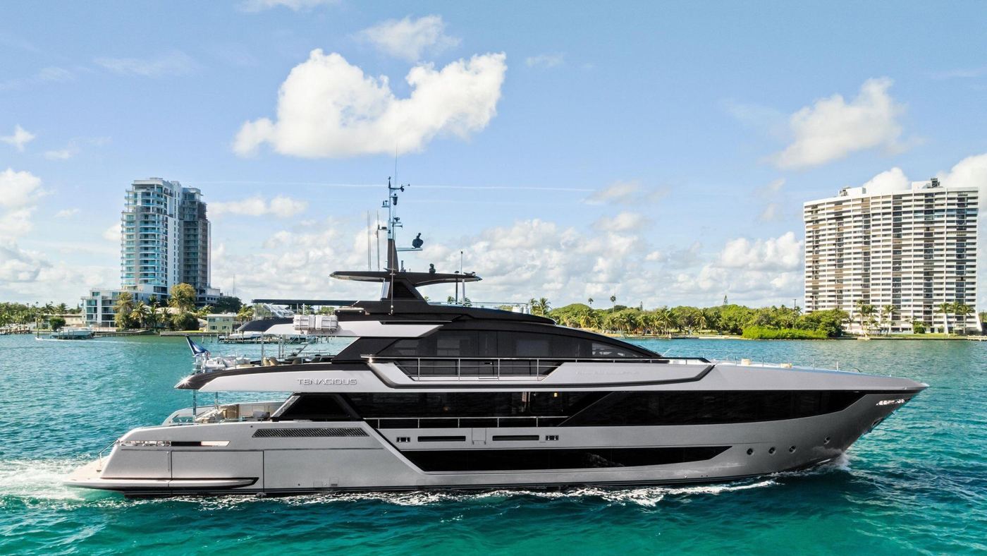 Riva 130 Bellissima · Tenacious