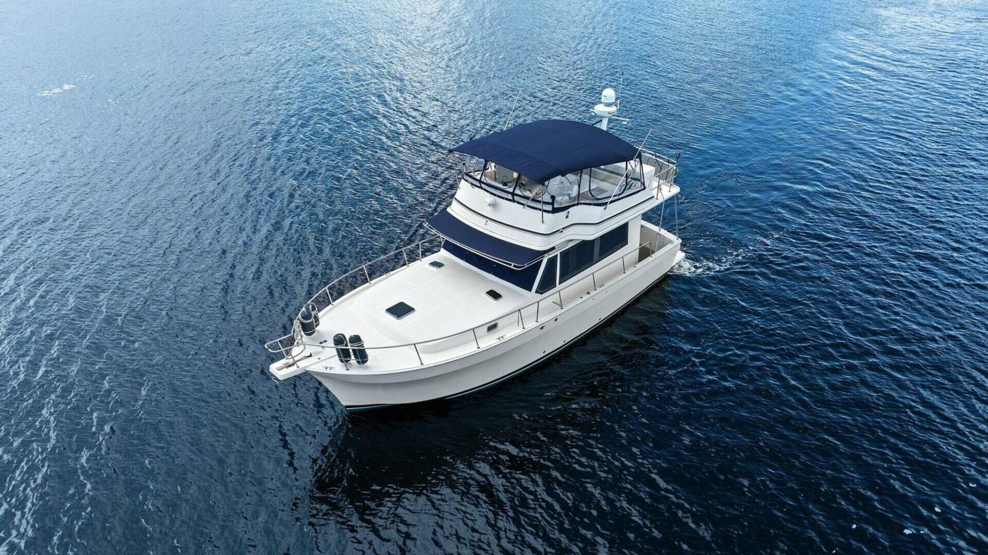 Mainship 430 Aft Trawler